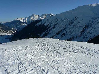 Planatschlift noch ausserbetrieb. Inkl. Piste