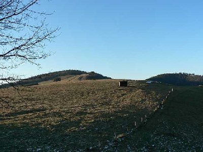 Ehem. bergstation. Lift kam von Rechts. War von Heuss. Dahinter Hochgscheid