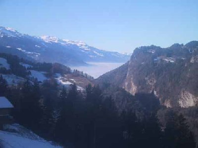 Wir haben Sonne, ihr dort habt Nebel