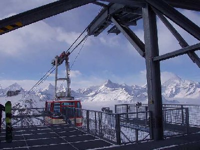 Pendelbahn Hohtäli-Rote Nase. Stützenlos mit 11 HM