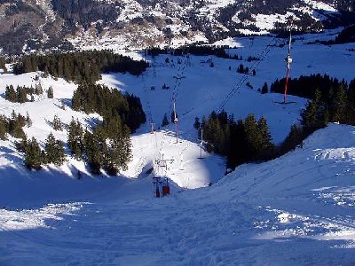 Skilift Hintere Schwarzenegg mit steiler Endpassage.