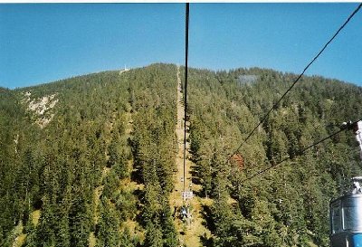 Erwähntes Steilstück. Könnte das nebendran die Trasse der alten, 1982 abgetragenen Wank-PB sein??