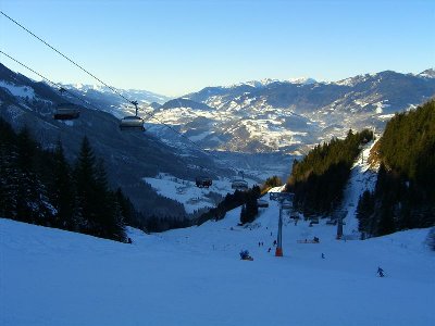 Piste hinunter nach Alpendorf - etwas steinig, aber machbar