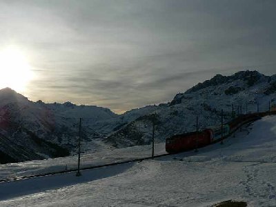 Frage: was ist schneller, Zug oder Ski??