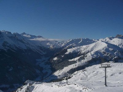 Tux mit Rastkogel.JPG