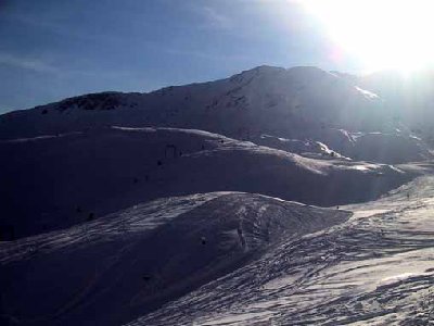 Oberer Teil des Skiliftes Lattenstafel, vor der Kurve.