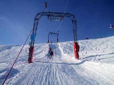 Fahrt mit dem Skilift Tanatz.