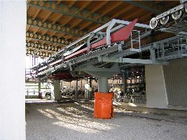 Drei seenbahn Kühtai, Garagierung in Talstations Gebäude selbst