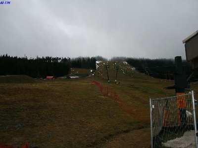 Hang der einmal weiß war bzw. weiß sien sollte bei der Schneeanlage