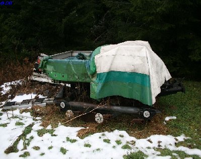 Alte Leitner maschine die man verrotten lässt (da stinkt es nach ausgelaufenem ÖL!!!)