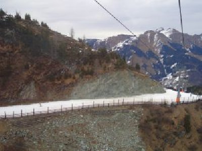Blick aus der Gipfelbahn auf die Engstelle im unteren Bereich