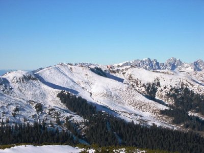 Blick zu Pengelstein und Wildem Kaiser. Heftige Neigung, der Hochsaukaser!