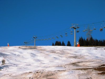 Optisch nicht so toll, nachmittags aber hart/griffig zu fahren. Für Tourengeher kein Problem, Hauptsache Schnee...