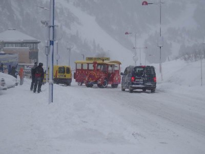 18 - Beinahe-Unfall im Neuschnee.JPG