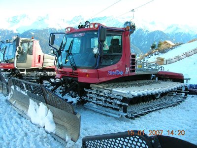 Wir wussten da noch nicht, dass wir heute Nacht in dem drin sitzen.