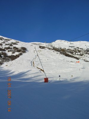 Blick zur noch gesperrten Schwarzen Piste.