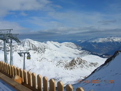Blick nach Serfaus, ganz hinten die Fisser Schneebänder.