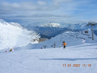 Ja, die Scheidbahn war voll...ca. 5 min Wartezeit unten...