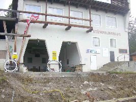 und die alte DSB Stümpflingbahn Bergstation-- eigentlich schade- die Bahn kenn ich so seit meiner Kindheit- und jetzt- schaut si so aus- wie alle Bahnen der Neuzeit- die Stümpflingbahn war mit ihren Portalstützen schon was ganz besonderes...