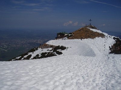 Bergstation Untersbergbahn und der Weg zum Salzburger Hochthron