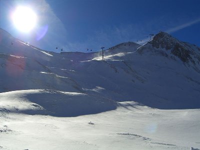 Nur die Linke der beiden Schwarzen war geöffnet