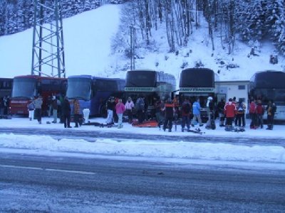 Ankunft nach 6,5 h Busfahrt an der Talstation Weglosen