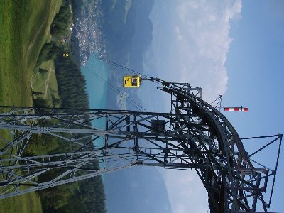 geile Stütze vor der Bergstation