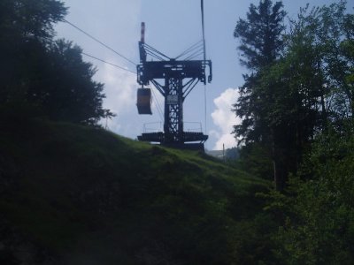 Ankunft bei der ersten Stütze nach dem enorm langen Spannfeld