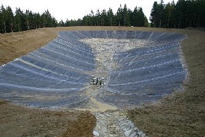 ... ich wette das noch im Oktober mit der Befüllung begonnen wird.