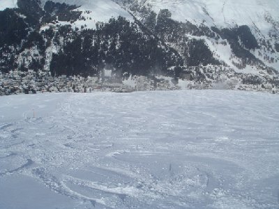 Perfekte Carvingpiste mittlerer Neigung mit 10 cm Pulver auflage :)