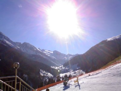 Eggalm Talabfahrt mit Blick ins Tuxer Tal