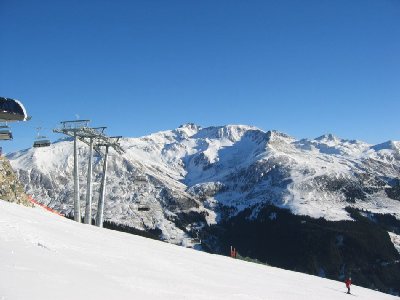 Blick von der Eggalm Waldabfahrt rüber zum Skigebiet Rastkogel