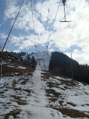 Fahrt mit dem Skilift Hochstuckli