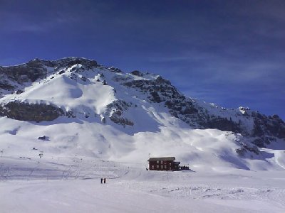 Skilift Balmeregghorn. Auch Anstehen :(