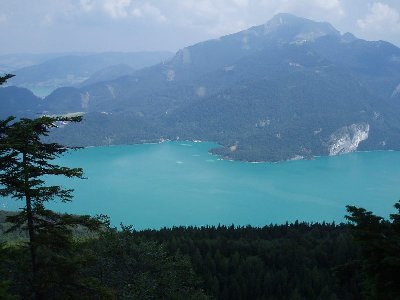 der Schafsberg mit seiner Zahnradbahn die weiter rechts in St.Wolfgang beginnt