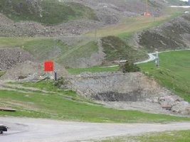 Baut' man ein keller für die Schischule??