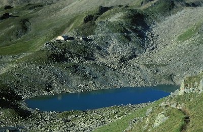 Hexenseehütte<br />die Lifttrasse ist oben links erkennbar