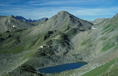 Hexenseehütte  mit Masnerkopf links der Minderslift schwach erkennbar