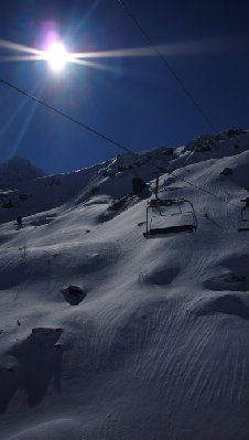 SB Gummi mit klassischen Spuren von andauerndem Regen am Vortag - mehr Bilder auf skiliftfotos.ch