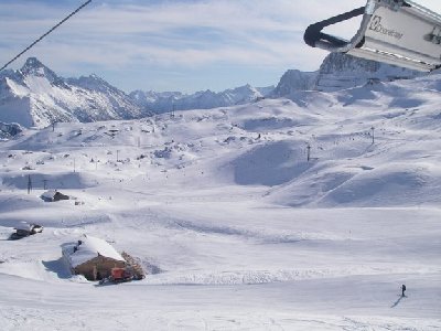Blick zur Karhornbahn (von der Hochalpbahn)