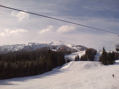 Blick auf den Gipfel. Die 8KSB versteckt sich hinter der Kante.