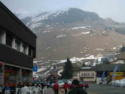 18 am bahnhof Andermatt mit Blick zum DSB.jpg