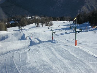 SL Alpage mit morgens plattgewalzter Piste. Schönes Carvingrevier!