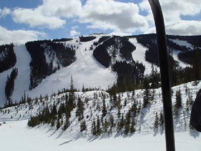 Schipisten überall in hülle und fülle und das auf über 3000 höhenmeter (talstation liegt schon ein stück über 2000)