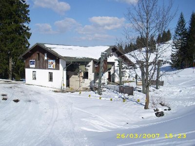 ... und die Talstation (Der vordere Lift war in Betrieb)