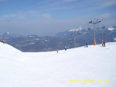 Schon besser: So sehen die Pisten auf 1700 Metern aus.