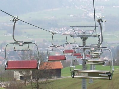 Viele Sessel der neuen 4KSB