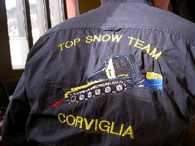 Top-Snow-Team corviglia (name des beschneiungs-/pistenraupenfahrerteam)