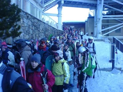 Das meinte ich mit Warten und Anstehen ;-)