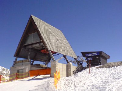 Sogar mir als UNI-G fan gefällt dieses alte Design.